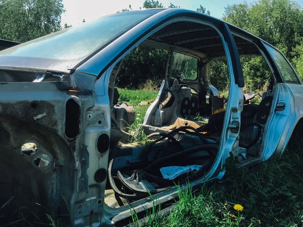 Reciclagem Carros Velhos Usados Destruídos Desmontagem Peças Estaleiros Sucata — Fotografia de Stock