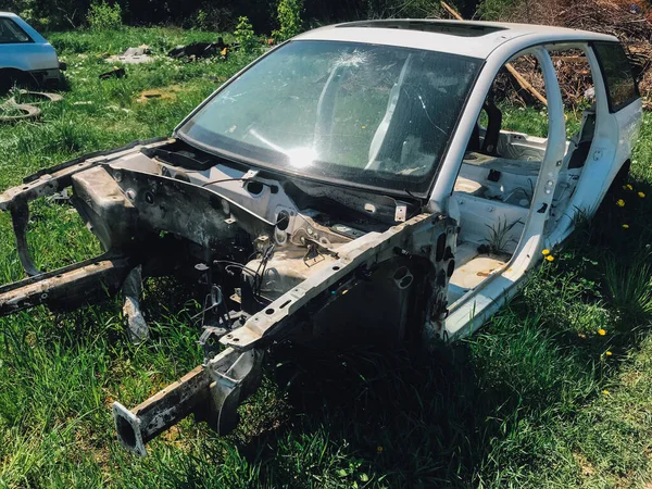 Reciclagem Carros Velhos Usados Destruídos Desmontagem Peças Estaleiros Sucata — Fotografia de Stock