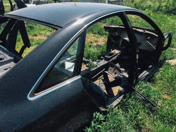 Переробка Старих Вживаних Зруйнованих Автомобілів Демонтаж Деталей Брухті — стокове фото