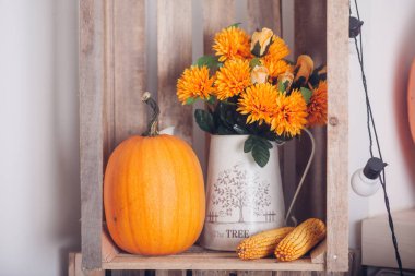 Oda güzel sonbahar süslemeleri