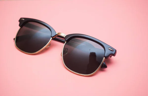 Shutter Verfärbt Sonnenbrille Auf Rosa Hintergrund Nahaufnahme — Stockfoto