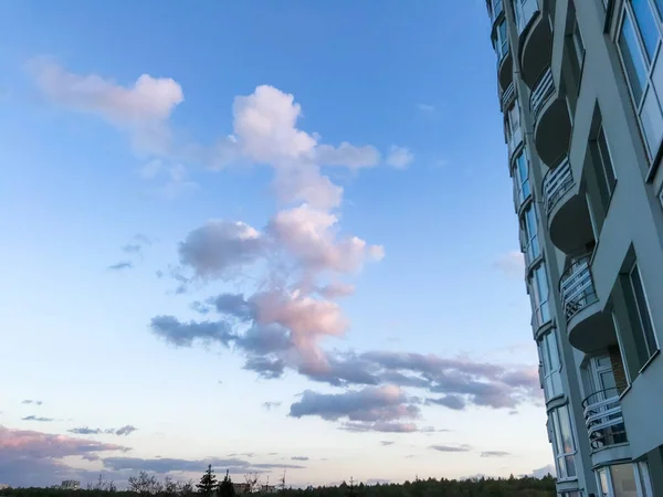 New Apartment House Daytime View — стоковое фото