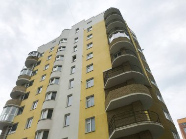 Site yapım aşamasında yeni evler ile oluşturma