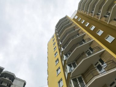 Site yapım aşamasında yeni evler ile oluşturma