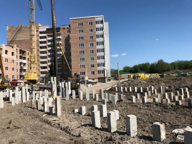 Site yapım aşamasında yeni evler ile oluşturma