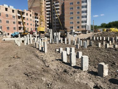 Site yapım aşamasında yeni evler ile oluşturma