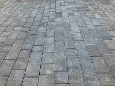 Değişik renklerde taş yontmalar, gündüz vakti yakın çekim. 