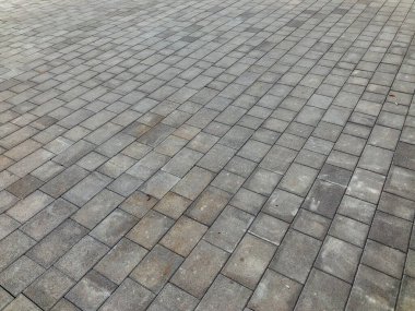 Değişik renklerde taş yontmalar, gündüz vakti yakın çekim. 