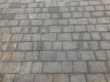 Değişik renklerde taş yontmalar, gündüz vakti yakın çekim. 