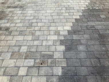Değişik renklerde taş yontmalar, gündüz vakti yakın çekim. 