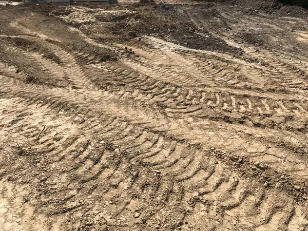 Следы Тракторов Песке — стоковое фото