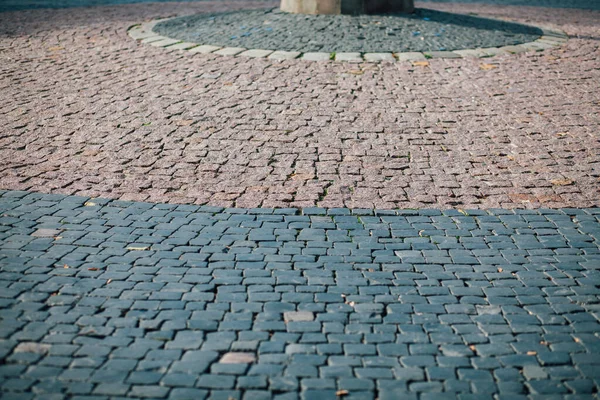 Geschachtelte Pflastersteine Verschiedenen Farben Schicken Garten Tagsüber — Stockfoto