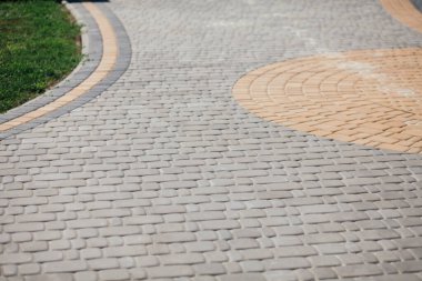 Kırsal kesimdeki modern evin dışında.