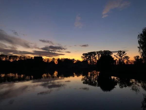 Belo Pôr Sol Sobre Lago — Fotografia de Stock