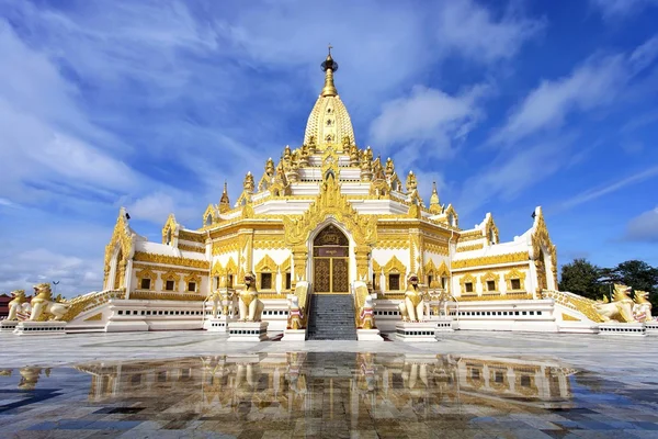 Swe Taw Myat Paya, Pagode relique de Bouddha, Yangon, Myanmar — Photo