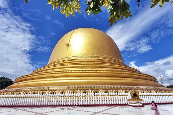 Pagode dorée à Mandalay, Myanmar — Photo