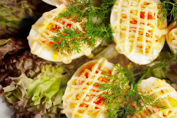 Baharatlı ve acılı yumurta salatası — Stok fotoğraf