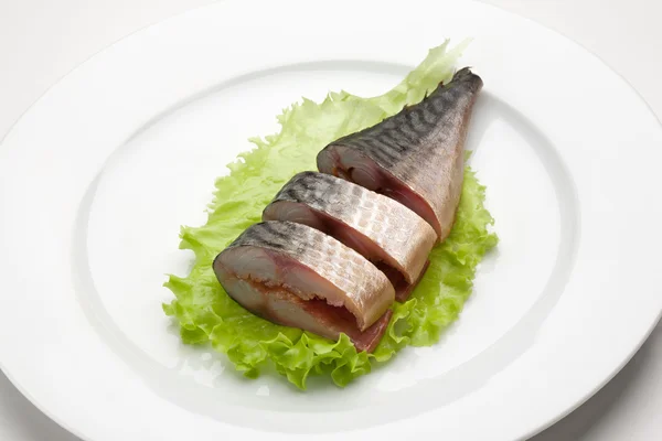スモーク魚の部分と尾 — ストック写真