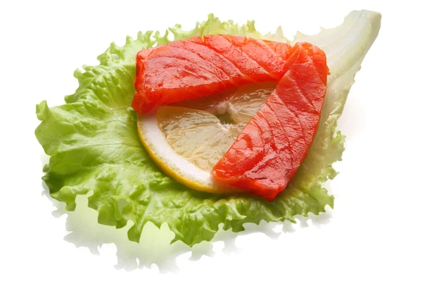 Composizione con fetta di salmone e limone — Foto Stock