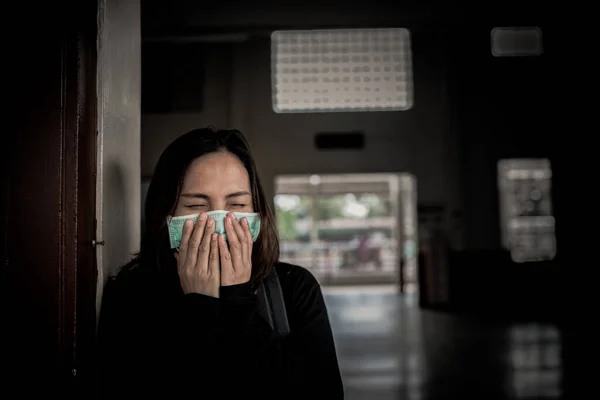 Asian Traveler Woman Wear Mask Protect Coronavirus Thai Woman Wearing — Stock Photo, Image