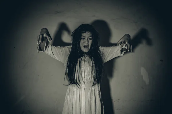 Portret Van Aziatische Vrouw Make Spook Gezicht Zombie Halloween Concept — Stockfoto