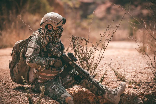 Soldados Forças Especiais Guerras Deserto Povo Tailândia Soldado Exército Patrulhou — Fotografia de Stock