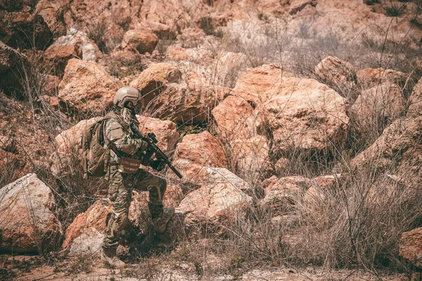 砂漠での戦争に特殊部隊の兵士 タイ人 陸軍兵士最前線をパトロール — ストック写真