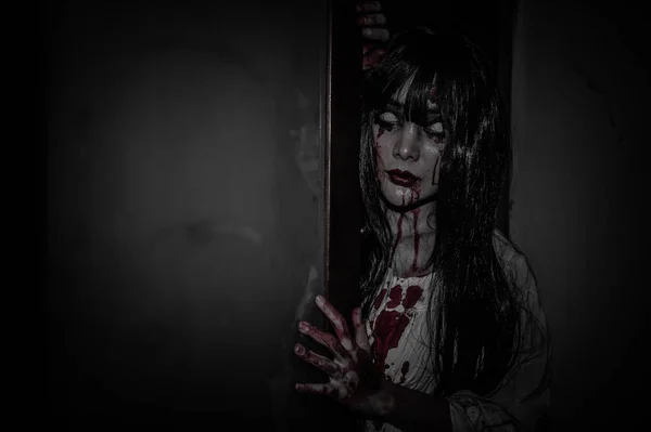 Porträt Einer Asiatischen Frau Make Geistergesicht Zombie Halloween Konzept — Stockfoto