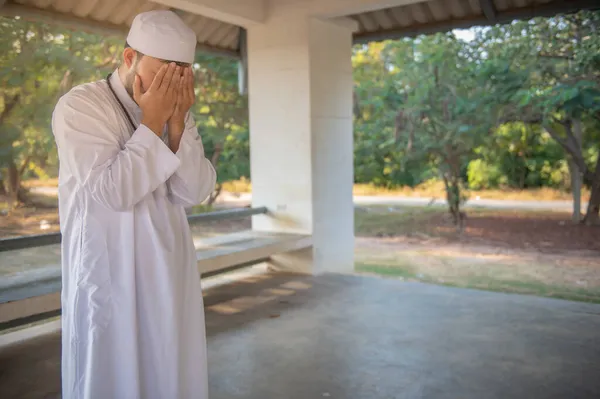 Azji Islam Człowiek Modli Się Ramadan Koncepcja Festiwalu — Zdjęcie stockowe
