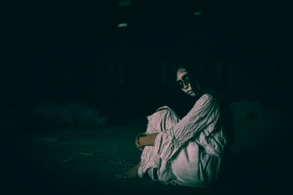 Πορτρέτο Της Ασιατικής Γυναίκας Φάντασμα Συνθέτουν Σκηνή Τρόμου Απόκριες Έννοια — Φωτογραφία Αρχείου