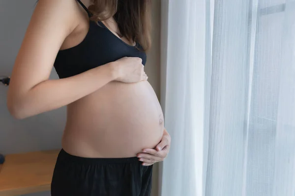 Retrato Mujer Embarazada Asiática Dormitorio — Foto de Stock