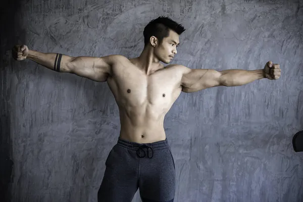 Portrait Asian Man Big Muscles Gym Workout Good Health — Stock Photo, Image