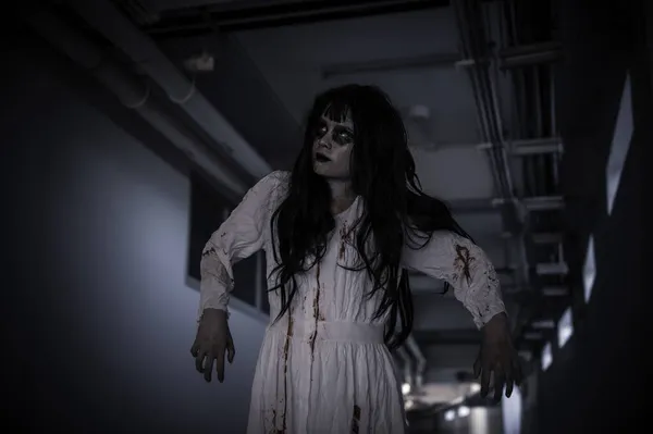 Ritratto Donna Asiatica Compongono Volto Fantasma Zombie Concetto Halloween — Foto Stock