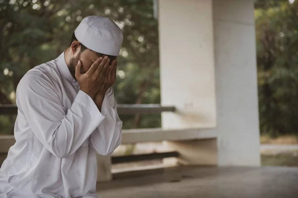 Azji Islam Człowiek Modli Się Ramadan Koncepcja Festiwalu — Zdjęcie stockowe