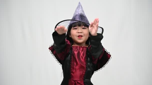 Portrait Petite Fille Asiatique Porter Costume Sorcière Concept Festival Halloween — Video