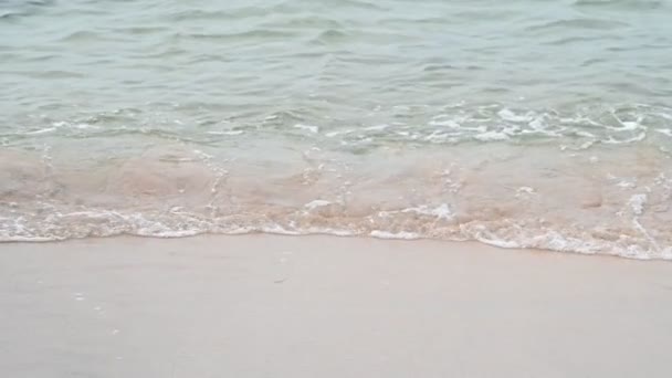 泰国缓慢移动的大海 夏日的海滩景观 — 图库视频影像