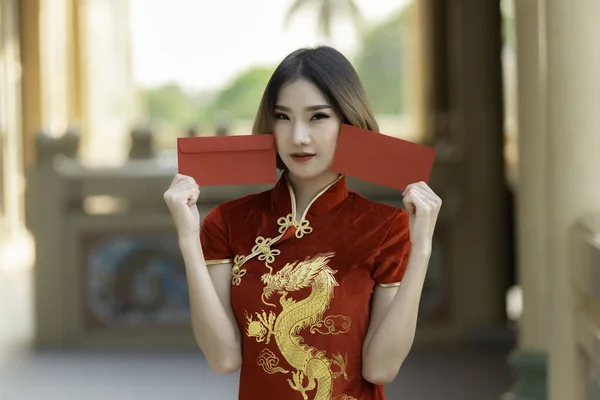 Porträt Schöne Asiatische Frau Cheongsam Kleid Thailänder Frohes Chinesisches Neujahrskonzept — Stockfoto