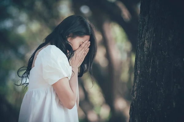 Asian Beautiful Girl Feel Alone Forest Sad Woman Concept Thailand — стоковое фото