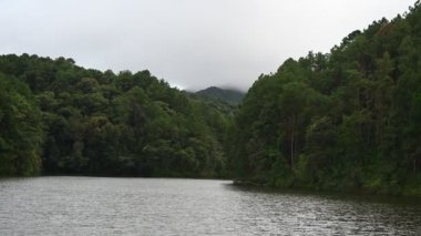Pang Ung Barajı, Mae Hong Son Eyaleti Tayland 'ın inanılmaz yerleri. 
