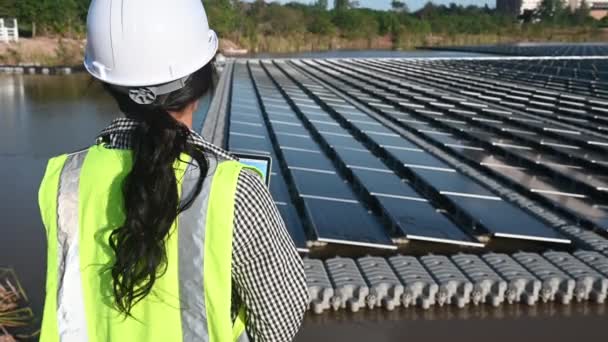 Asian Engineer Working Floating Solar Farm Renewable Energy Technician Investor — Stock Video