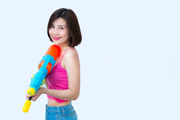 Asiática Sexy Mujer Con Pistola Agua Mano Sobre Fondo Blanco — Foto de Stock