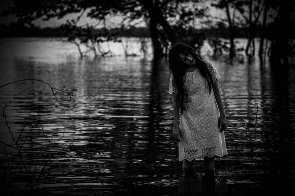 Portrait Asian Woman Make Ghost Face Swamp Horror Water Scene — Stock Photo, Image