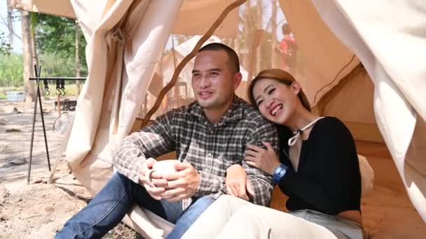 Couple Camping Forest Time Relax Family — 图库视频影像