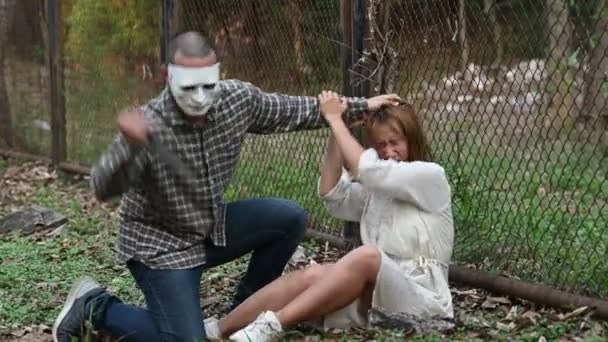 Scena Psychopatycznego Mordercy Ścigającego Kobietę — Wideo stockowe