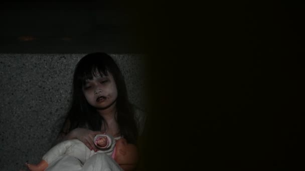 Triste Niño Fantasma Por Noche Concepto Festival Halloween Viernes Escena — Vídeos de Stock