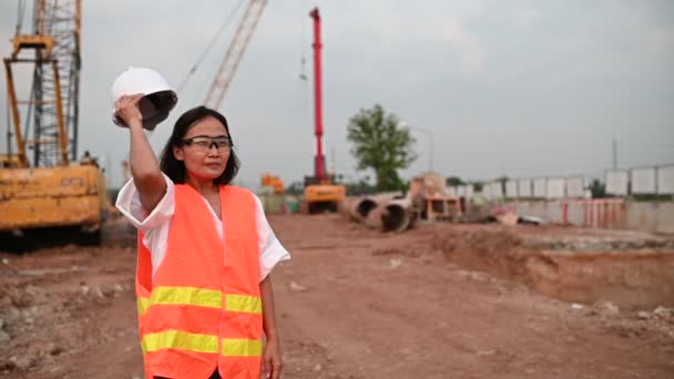 Civil Engineer Working Construction Site Company Manager Supervises Road Construction — Video Stock