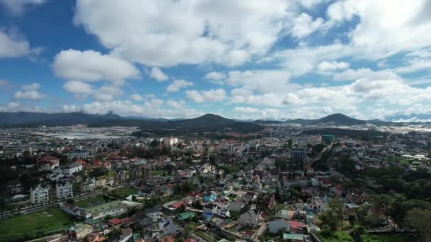 View Dalat City Vietnam Drone Angle Lat City Located Valley — Αρχείο Βίντεο