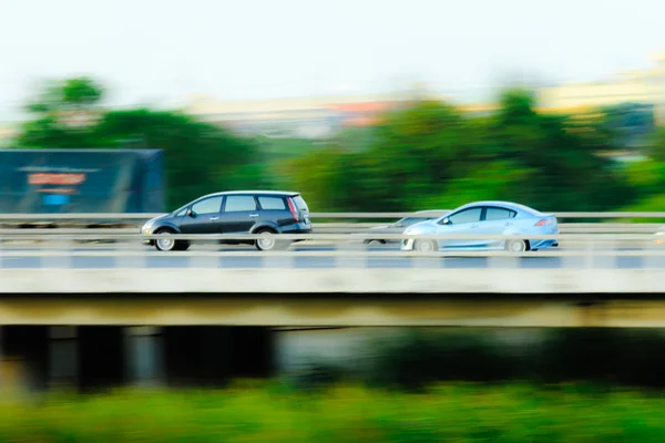 Raser auf Autobahn geblitzt Stockfoto