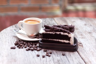 kahve çekirdeği ve çikolatalı kek 1