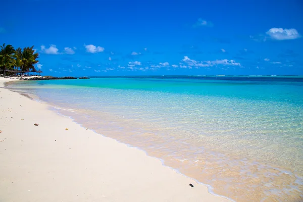 Playa de arena blanca de Mauricio —  Fotos de Stock